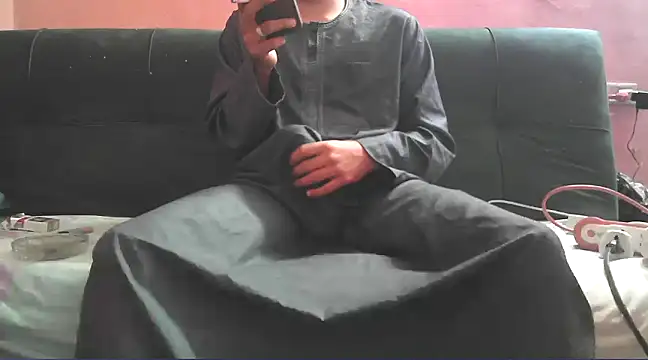 Snapshot of foxsanSs chatting on 02.27.25 foxsanSs online show from 02.27.25