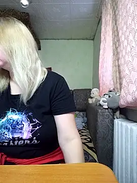 Snapshot of BustyBlond chatting on 02.01.26 BustyBlond online show from 02.01.26