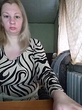 Snapshot of BustyBlond chatting on 02.14.26 BustyBlond online show from 02.14.26