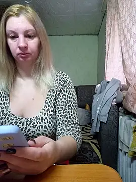 Snapshot of BustyBlond chatting on 02.18.26 BustyBlond online show from 02.18.26