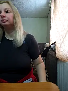 Snapshot of BustyBlond chatting on 02.21.26 BustyBlond online show from 02.21.26