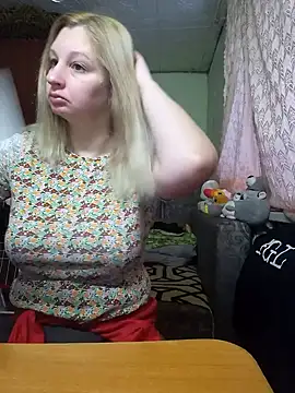 Snapshot of BustyBlond chatting on 03.03.26 BustyBlond online show from 03.03.26