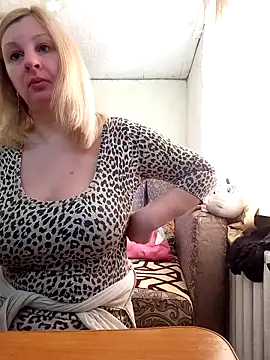 Snapshot of BustyBlond chatting on 03.15.26 BustyBlond online show from 03.15.26