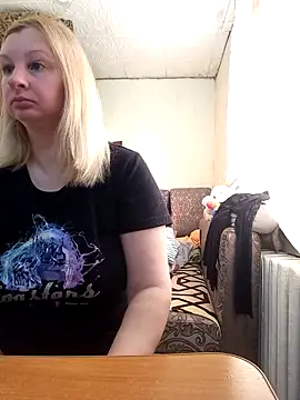 Snapshot of BustyBlond chatting on 03.16.26 BustyBlond online show from 03.16.26