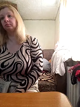 Snapshot of BustyBlond chatting on 03.22.26 BustyBlond online show from 03.22.26