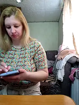 Snapshot of BustyBlond chatting on 03.25.26 BustyBlond online show from 03.25.26