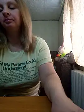 Snapshot of BustyBlond chatting on 04.01.26 BustyBlond online show from 04.01.26