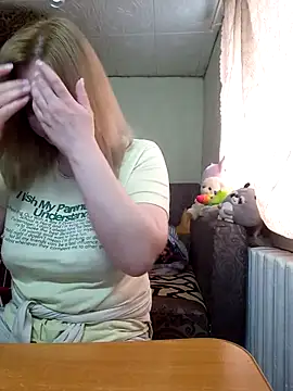 Snapshot of BustyBlond chatting on 04.02.26 BustyBlond online show from 04.02.26