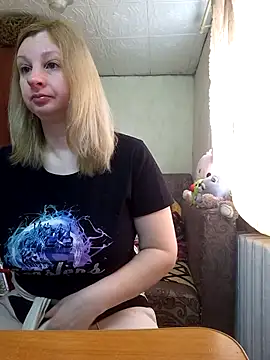 Snapshot of BustyBlond chatting on 04.09.26 BustyBlond online show from 04.09.26