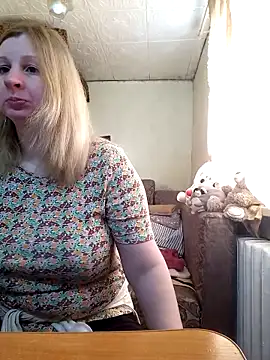 Snapshot of BustyBlond chatting on 04.13.26 BustyBlond online show from 04.13.26