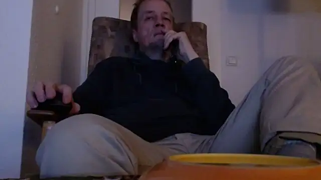 Snapshot of Cordt27 chatting on 11.17.25 Cordt27 online show from 11.17.25