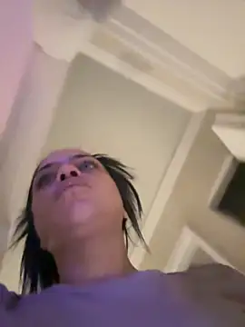 Snapshot of RuggyRackz chatting on 11.03.25 RuggyRackz online show from 11.03.25