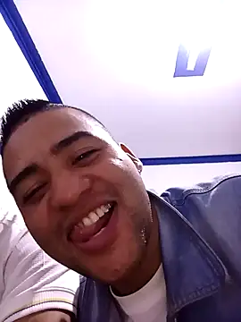 EISONREINA11 online show from 09.26.25