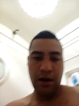 EISONREINA11 online show from 10.12.25