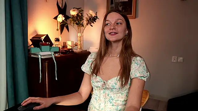 Snapshot of Special___ chatting on 12.04.24 Special    online show from 12.04.24