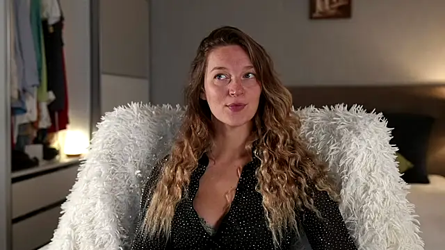 Snapshot of Special___ chatting on 09.24.25 Special    online show from 09.24.25