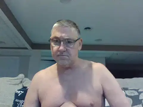 Snapshot of takeitall101 chatting on 12.21.24 takeitall101 online show from 12.21.24