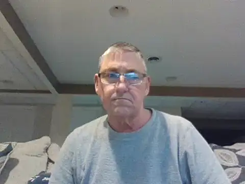 Snapshot of takeitall101 chatting on 01.01.25 takeitall101 online show from 01.01.25