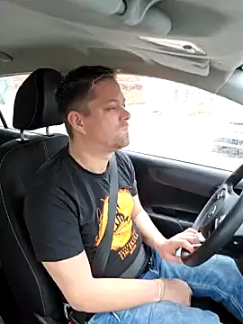 Trucker Hunter online show from 12.21.24