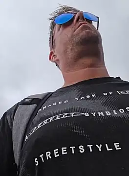 Trucker Hunter online show from 10.16.25