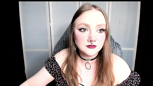 Snapshot of YourDyingBride chatting on 06.11.26 YourDyingBride online show from 06.11.26
