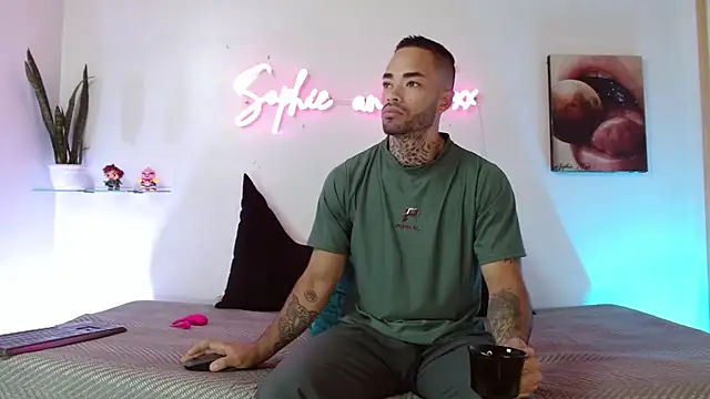 SophieFoxx17 online show from 05.25.26