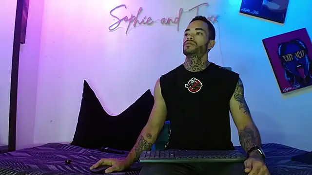 SophieFoxx17 online show from 07.28.26