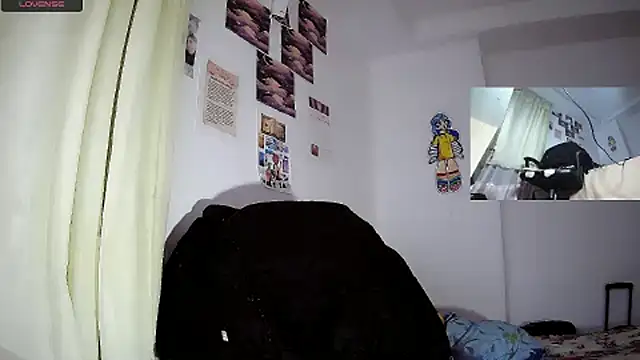 Snapshot of malishka18 chatting on 02.23.25 malishka18 online show from 02.23.25