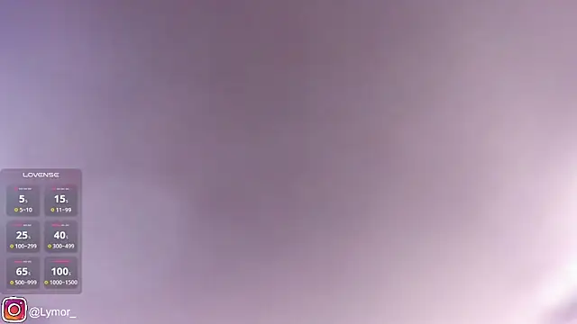 Snapshot of ly_mor_ chatting on 10.18.25 ly mor online show from 10.18.25