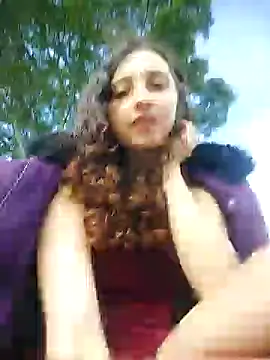 Snapshot of _Laary chatting on 12.23.24  Laary online show from 12.23.24