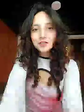 Snapshot of _Laary chatting on 01.13.25  Laary online show from 01.13.25