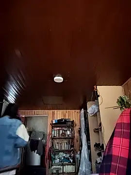 Snapshot of _Laary chatting on 09.12.25  Laary online show from 09.12.25