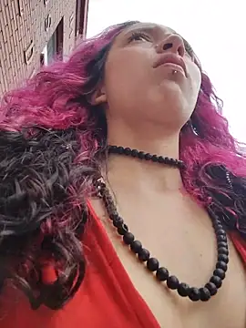  Laary online show from 11.05.25