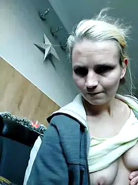 Snapshot of AnnualSunrise chatting on 12.01.24 AnnualSunrise online show from 12.01.24