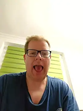 Snapshot of AnnualSunrise chatting on 12.01.24 AnnualSunrise online show from 12.01.24