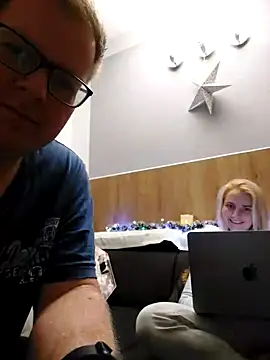 Snapshot of AnnualSunrise chatting on 12.15.24 AnnualSunrise online show from 12.15.24