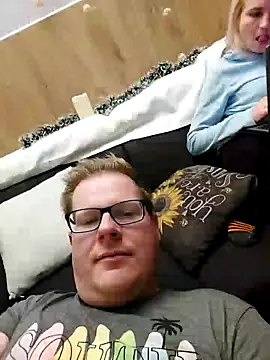 Snapshot of AnnualSunrise chatting on 12.23.24 AnnualSunrise online show from 12.23.24