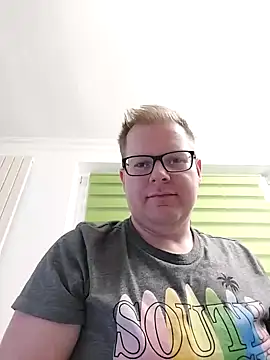 Snapshot of AnnualSunrise chatting on 01.02.25 AnnualSunrise online show from 01.02.25