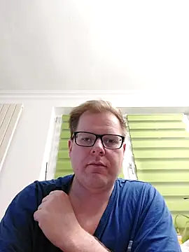 Snapshot of AnnualSunrise chatting on 02.09.25 AnnualSunrise online show from 02.09.25