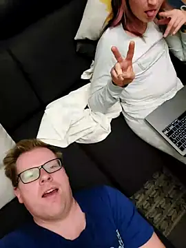 Snapshot of AnnualSunrise chatting on 02.27.25 AnnualSunrise online show from 02.27.25