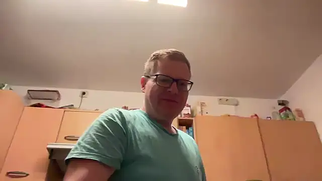 Snapshot of AnnualSunrise chatting on 03.22.25 AnnualSunrise online show from 03.22.25