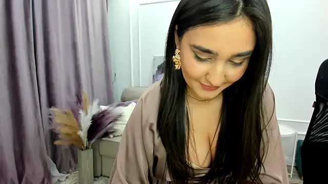 Snapshot of GoldenHeart_1 chatting on 02.22.25 GoldenHeart 1 online show from 02.22.25