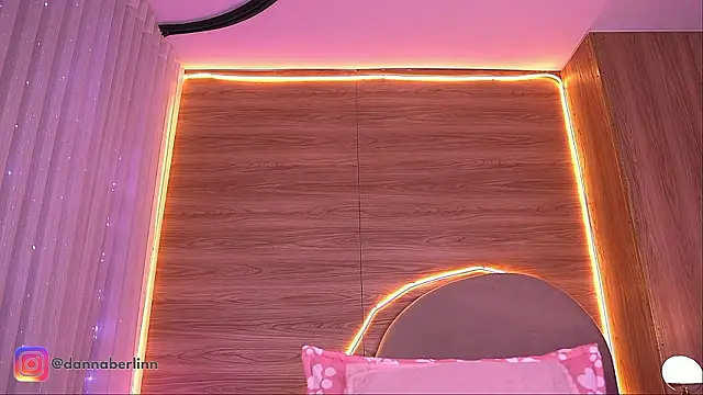 danna berlin  online show from 03.27.26