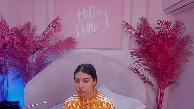 Natasharuso online show from 02.22.25