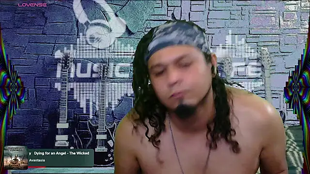 Snapshot of chino_roz chatting on 02.20.25 chino roz online show from 02.20.25
