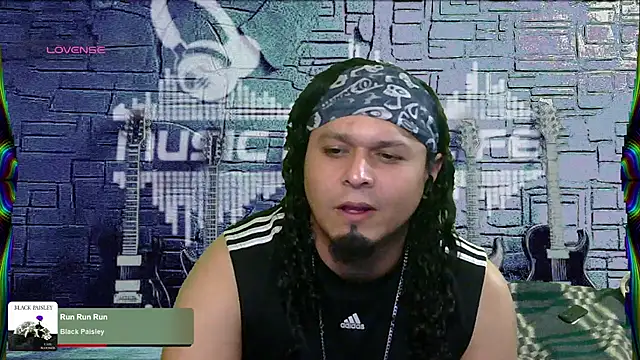 Snapshot of chino_roz chatting on 03.02.25 chino roz online show from 03.02.25