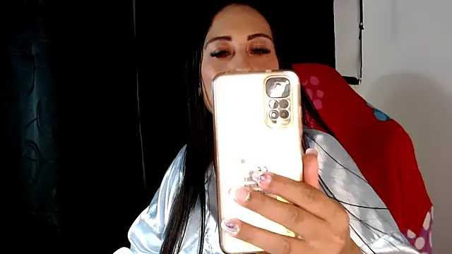 Snapshot of carolinalovee_ chatting on 01.11.25 carolinalovee online show from 01.11.25