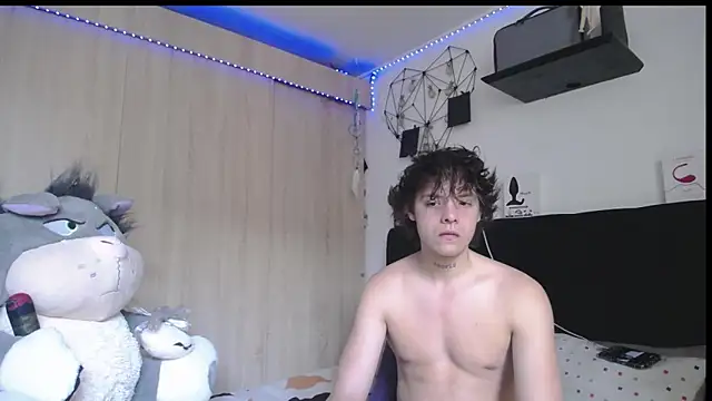 Santiago kiler online show from 05.15.26