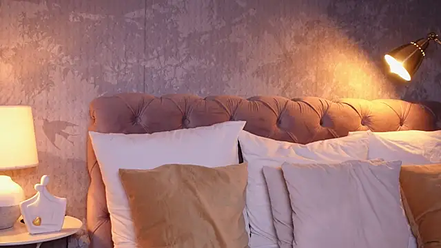 AngelaFay online show from 03.13.25