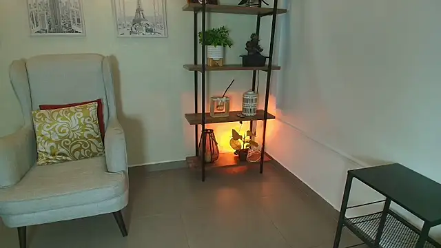 Sassy--Girl online show from 04.10.26